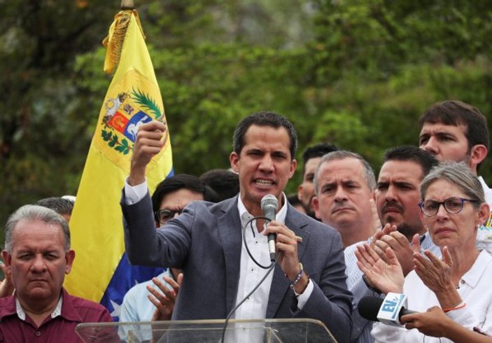 Guaido'dan ABD'ye: Maduro'yu ordunuzla birlikte devirelim
