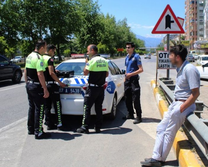 Antalya'da alkollü sürücü polise takıldı