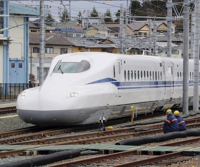 Japonya yeni hızlı trenini test etti
