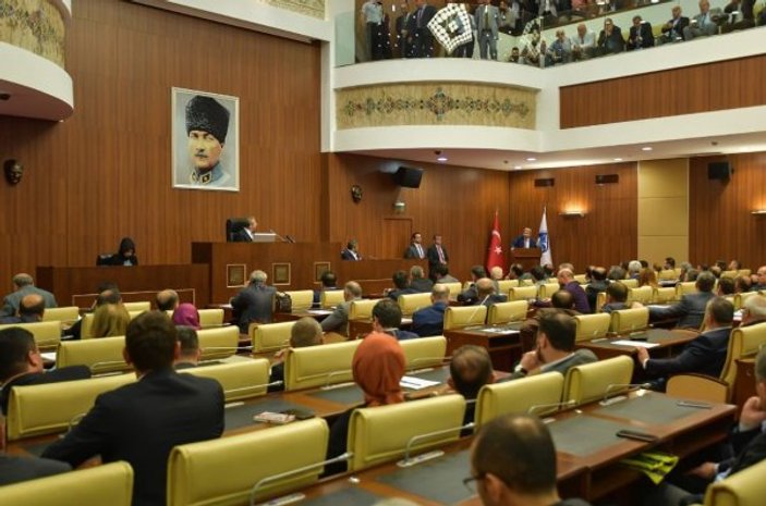 Ankara Belediye Meclisi'ne Atatürk fotoğrafı asıldı