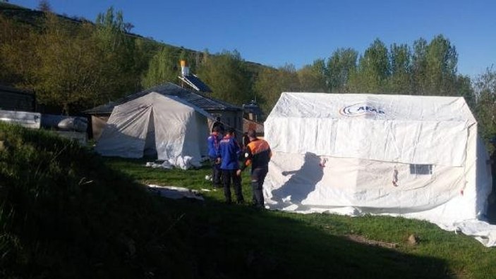 AFAD heyelan bölgesine çadır gönderdi