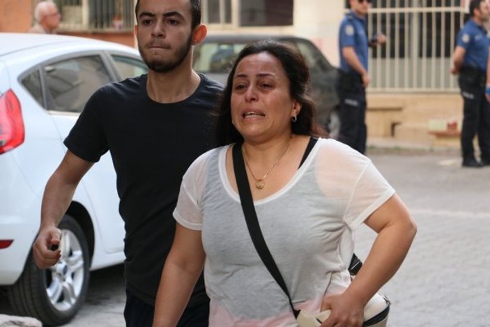Adana'da yangından 1'i çocuk 5 kişi etkilendi