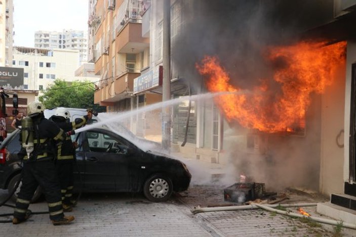 Adana'da yangından 1'i çocuk 5 kişi etkilendi