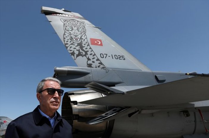Bakan Akar F-35'lerin konuşlanacağı Malatya'da