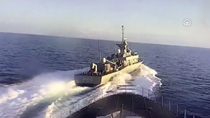 Yunan hücumbotu Türk savaş gemisini tacize kalkıştı