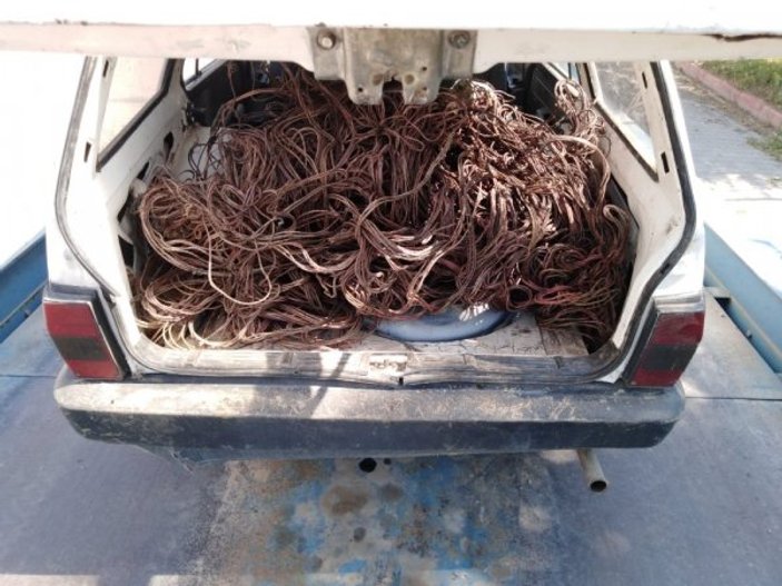 Konya'da otomobilde160 kilogram çalıntı kablo bulundu