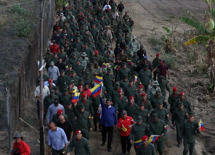 Venezuela ordusundan ABD'ye: Küçük gringo, bekliyoruz