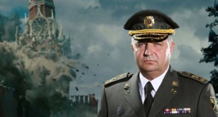 Ukrayna Savunma Bakanı'ndan bombalanmış Kremlin pozu
