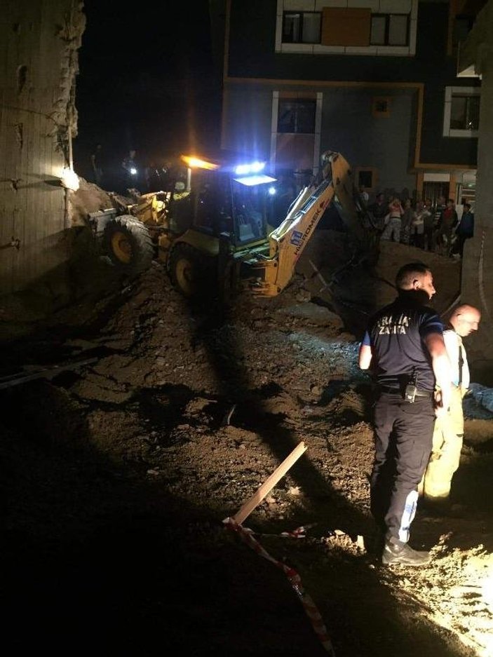 Eyüpsultan'da inşaat çukuruna düşen çocuk hayatını kaybetti