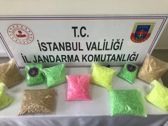 İstanbul'da yapılan uyuşturucu operasyonunda 60 bin hap yakalandı