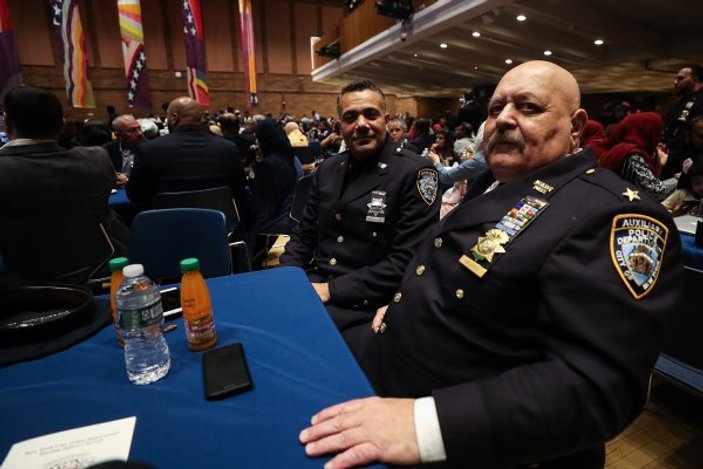New York'ta Müslüman polisler iftar verdi