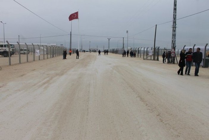 Şanlıurfa'da mülteci kampını tahliye sürüyor