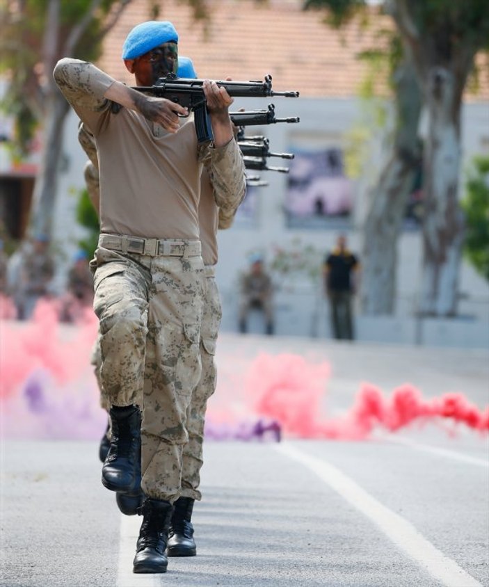 İzmir'de jandarma asteğmen adayları yemin etti