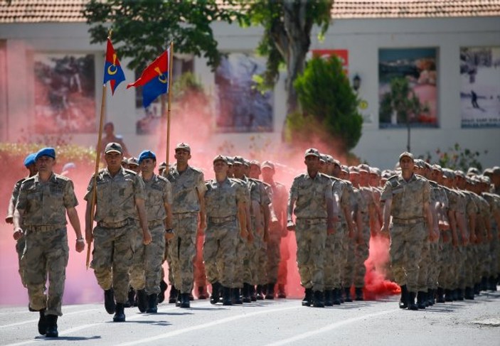 İzmir'de jandarma asteğmen adayları yemin etti