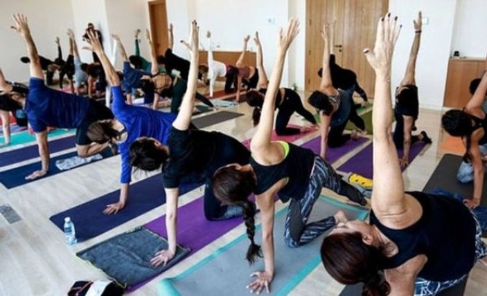 İran'da yoga yasağı