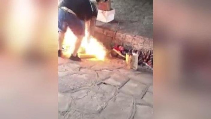 Arjantinli adam evsizlerin üzerine alkol döküp yaktı