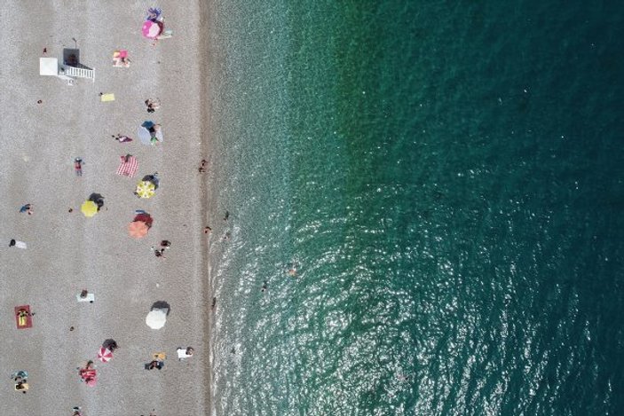 Antalya'da su sıcaklığı 28 dereceye çıktı