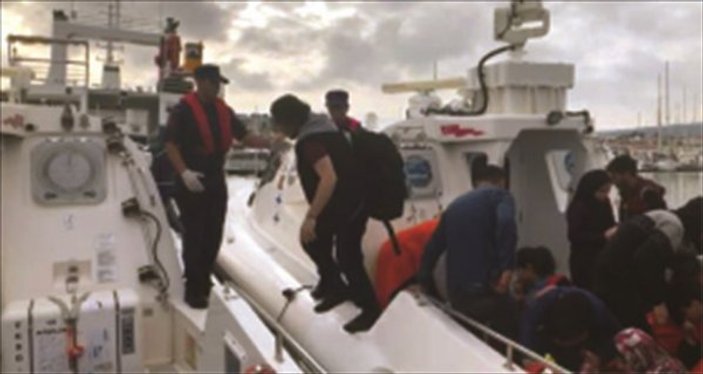 İzmir'de 35 düzensiz göçmen yakalandı