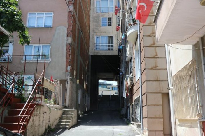 Samsun'daki apartmanın altındaki sokak