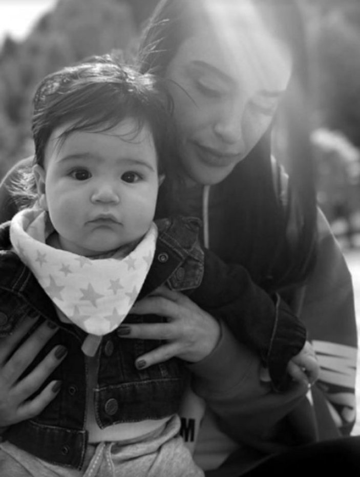 Aslıhan Turan, Hamza bebeğin fotoğrafını ilk kez paylaştı