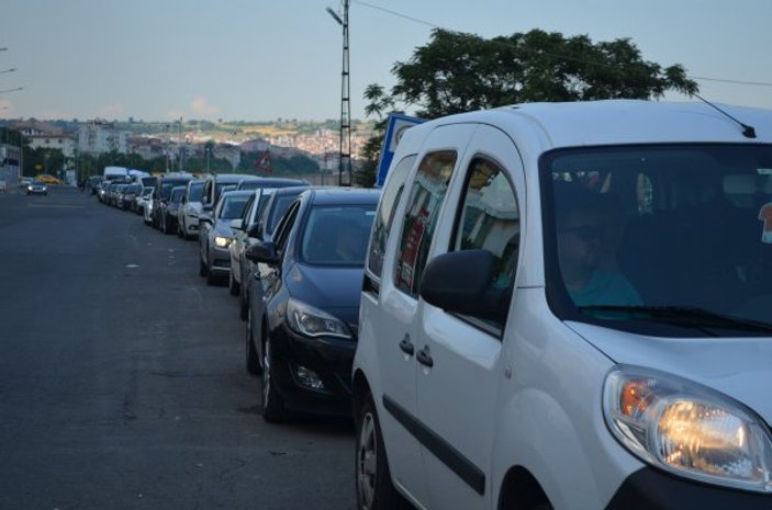 Tekirdağ'da tatilcilerin yol çilesi