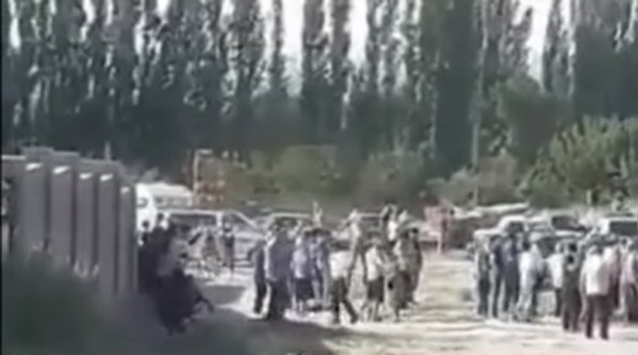 Kırgızlar Ahıskalılara saldırdı