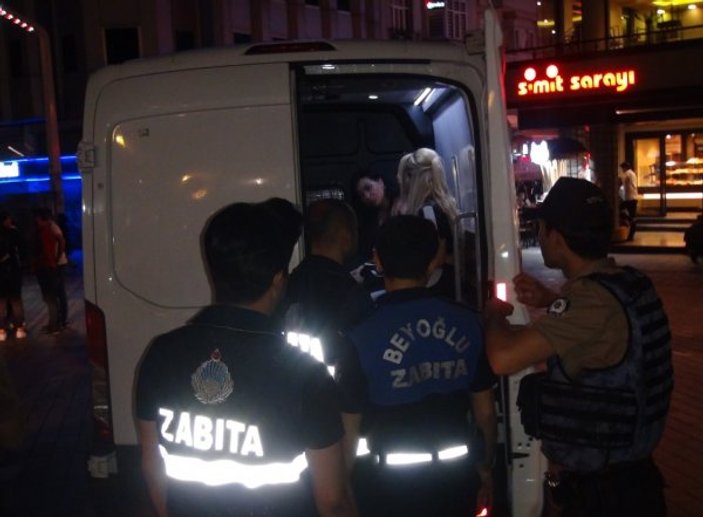 Taksim’de fuhuş operasyonu: 15 gözaltı
