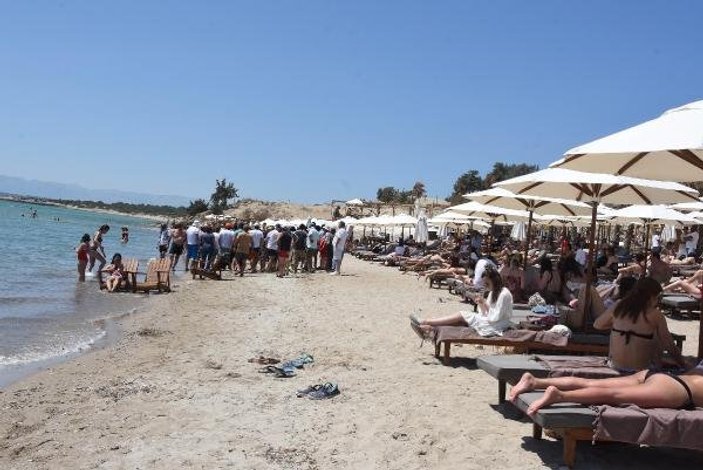 Çeşme'de halk plajını özel plaja çevirdiler