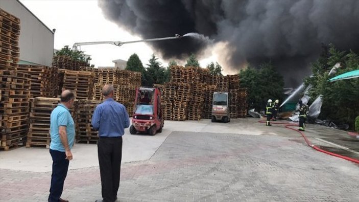 Kocaeli'deki fabrika yangınında iki kişi tutuklandı