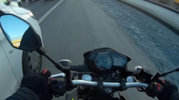 Motosikletlinin TEM Otoyolu'ndaki zorlu seyri