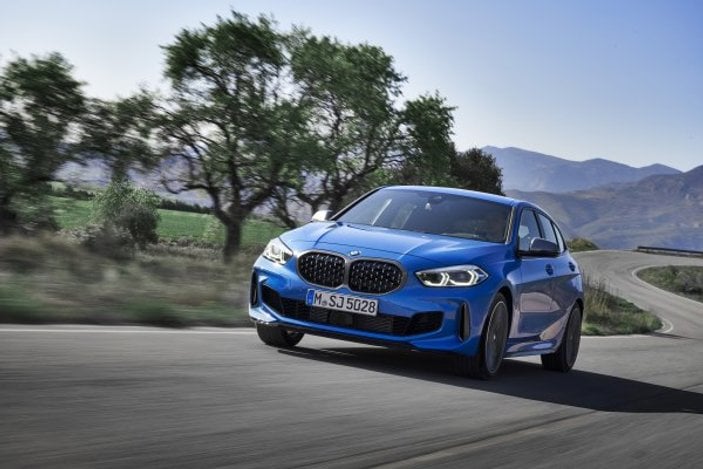 BMW'nin yeni 1 serisi tasarımıyla dikkat çekiyor
