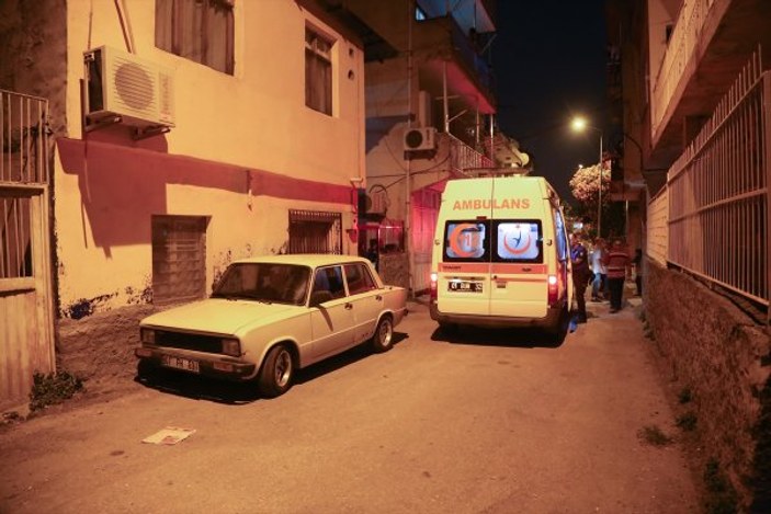 Adana'da dedikodu kavgası: 1 yaralı