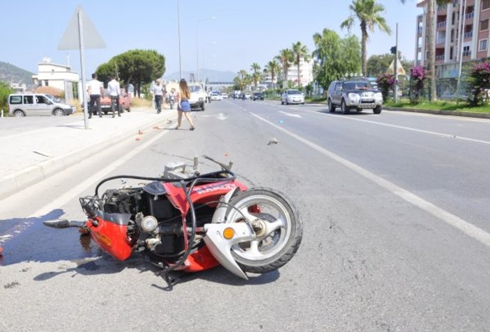 Çarptığı motosikletli öldü, kadın gözyaşlarına boğuldu