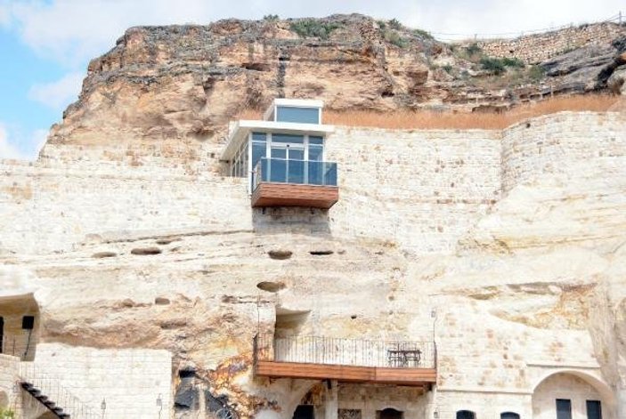 Kapadokya'da kayalığa yapılan asansör değiştirilecek