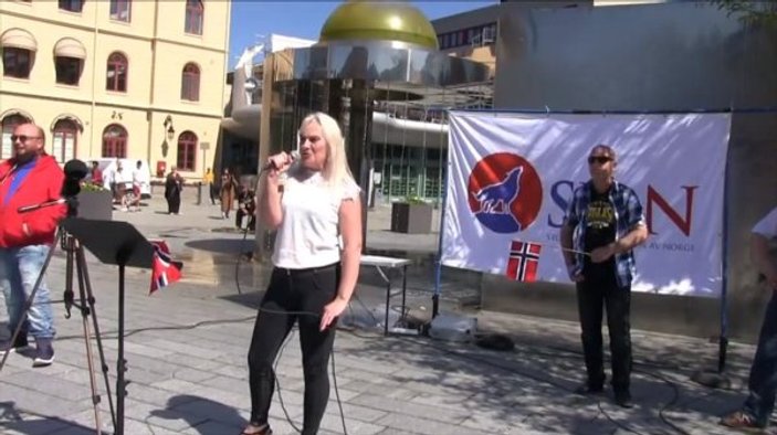Norveç'te İslam karşıtı gösteride provokasyon