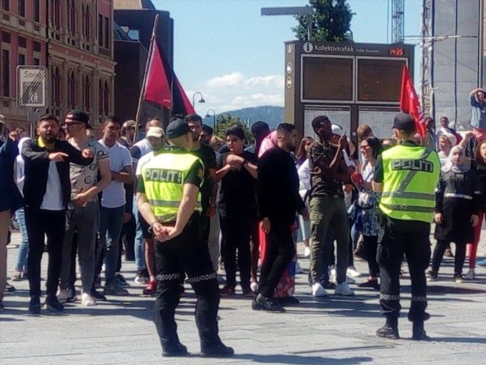 Norveç'te İslam karşıtı gösteride provokasyon