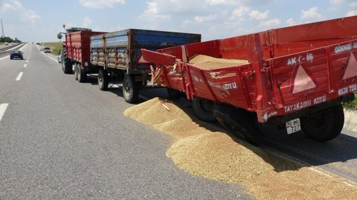 Edirne'de minibüsü buğday yüklü traktöre çarptı: 6 yaralı