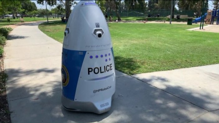 ABD’de yumurta şeklindeki robot polisin ilk görevi