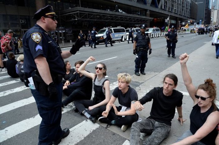 New York Times protestosunda 70 kişiye gözaltı