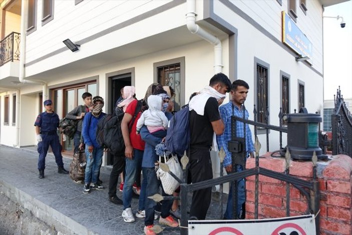 Çanakkale'den kaçmaya çalışan 41 göçmen yakalandı