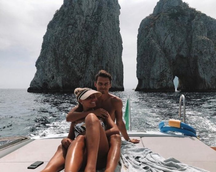 Enes Ünal, sevgilisi ile İtalya'da tatil yapıyor
