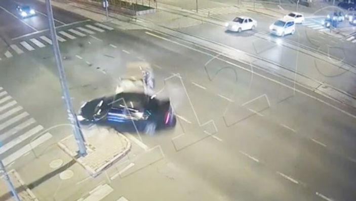 Ölümlü kazaya neden oldu, kırmızıda geçtiğini itiraf etti