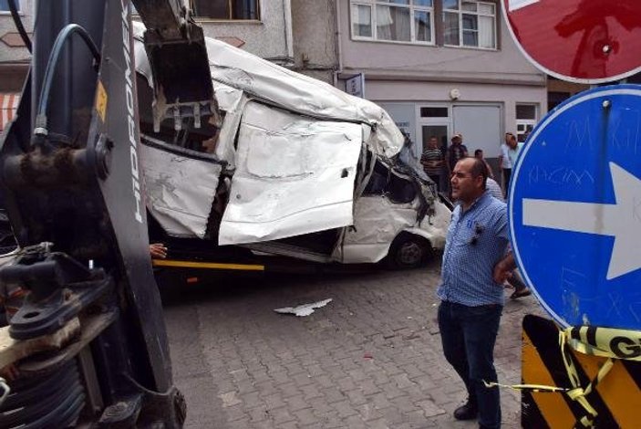 10 göçmenin öldüğü kazada minibüsün şoförü: Ehliyetim yok