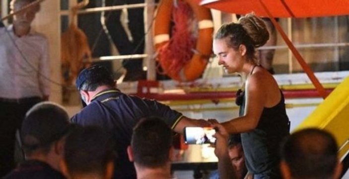 İtalya'da mülteci kurtaran kaptan tutuklandı