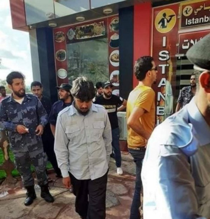 Libya Türklere ait dükkanları kapatmaya başladı