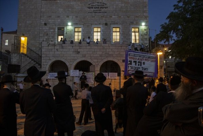 Ultra-Ortodoks Yahudilerden askerlik protestosu
