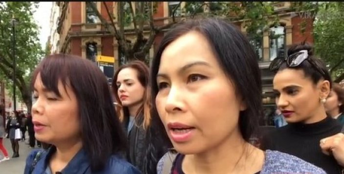 Londra'da kadın yankesiciler kameraya yakalandı