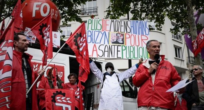 Fransa'da, Acil Servis çalışanları grev yaptı