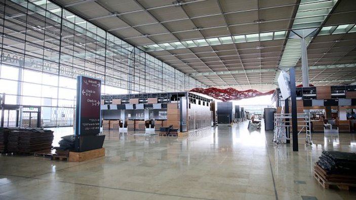 Yeni Berlin Havalimanı'nda 550 bin teknik hata