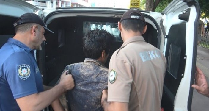 Samsun'da kimliksiz şahıs polislere tekme atmaya çalıştı